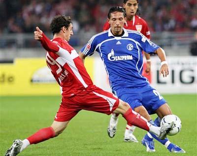 步巩固了他 步巩固了他